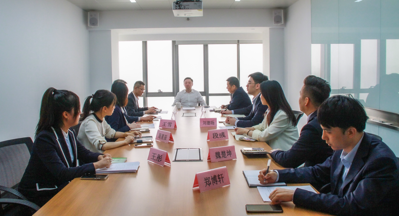 公司黨委書記、董事長(zhǎng)杜巖岫調(diào)研投行業(yè)務(wù)部